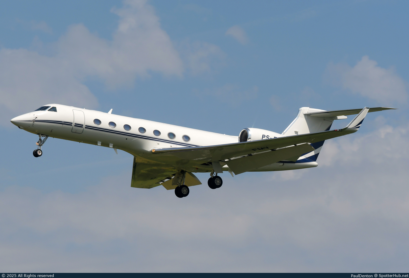 Photo of PS-FMV - Gulfstream GV-SP (G550) operated by Private