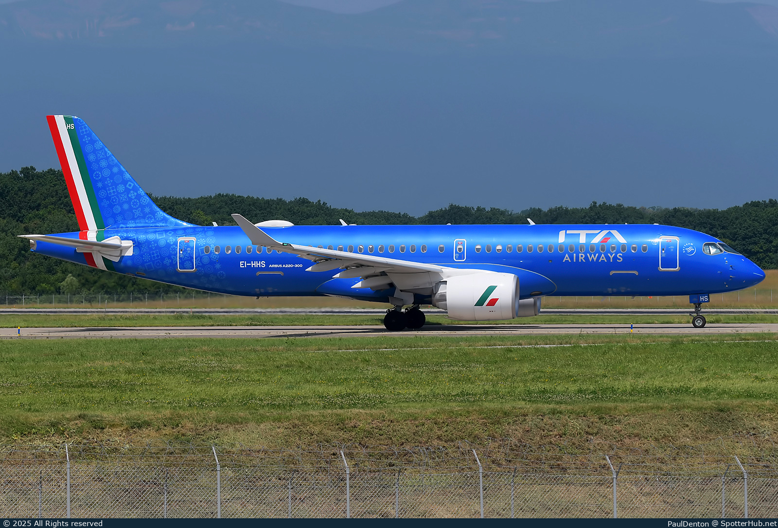 Photo of EI-HHS - Airbus A220-300 operated by ITA Airways
