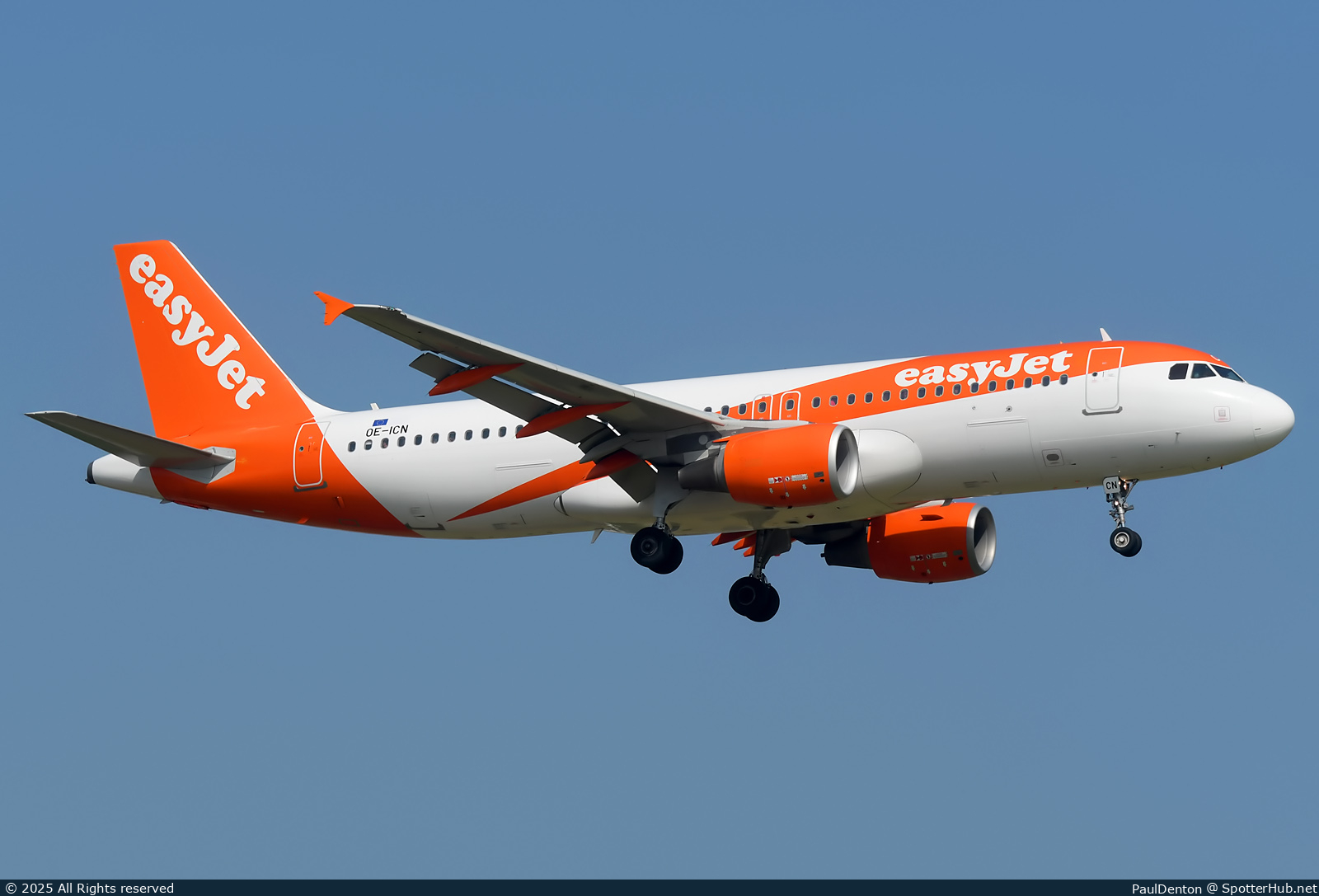 Photo of OE-ICN - Airbus A320-214 operated by easyJet Europe