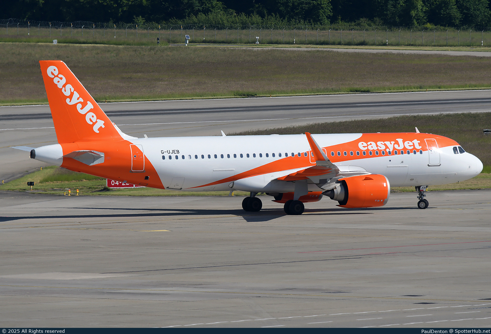 Photo of G-UJEB - Airbus A320-251N operated by easyJet