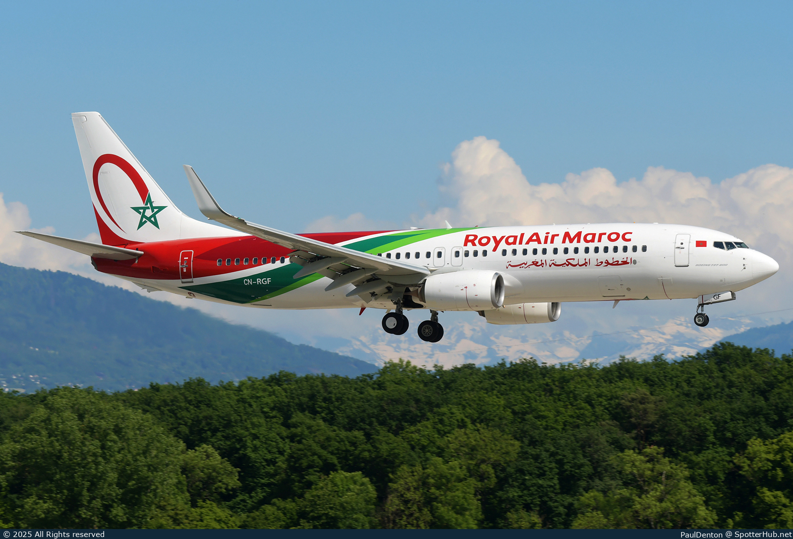 Photo of CN-RGF - Boeing 737-86N operated by Royal Air Maroc