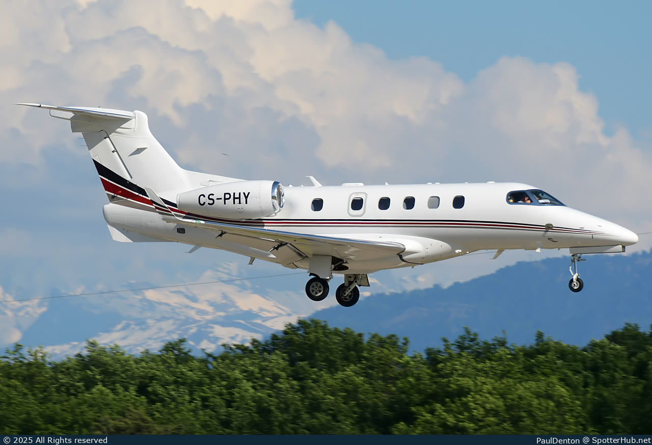 Photo of CS-PHY - Embraer Phenom 300 operated by NetJets Europe
