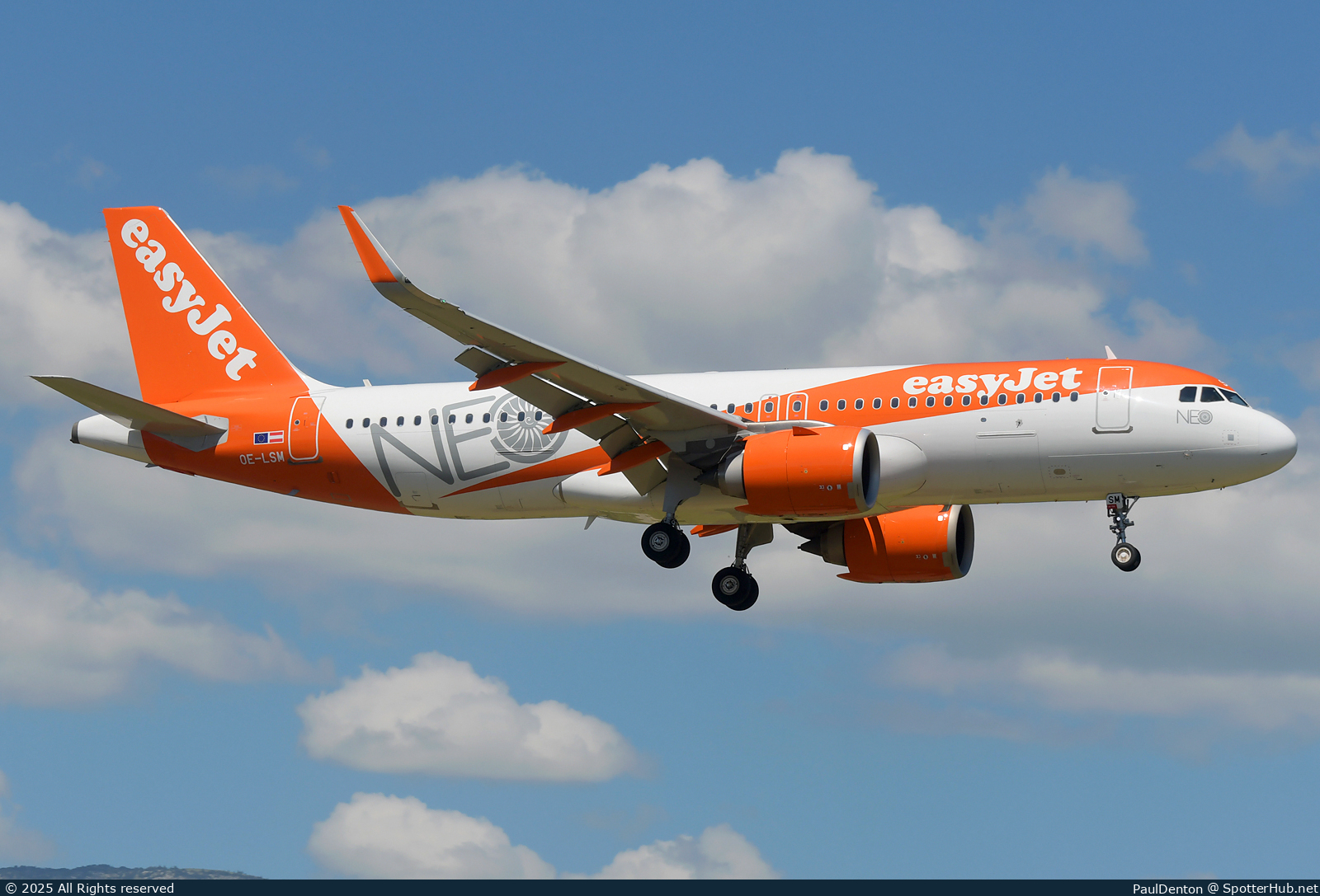 Photo of OE-LSM - Airbus A320-251N operated by easyJet Europe
