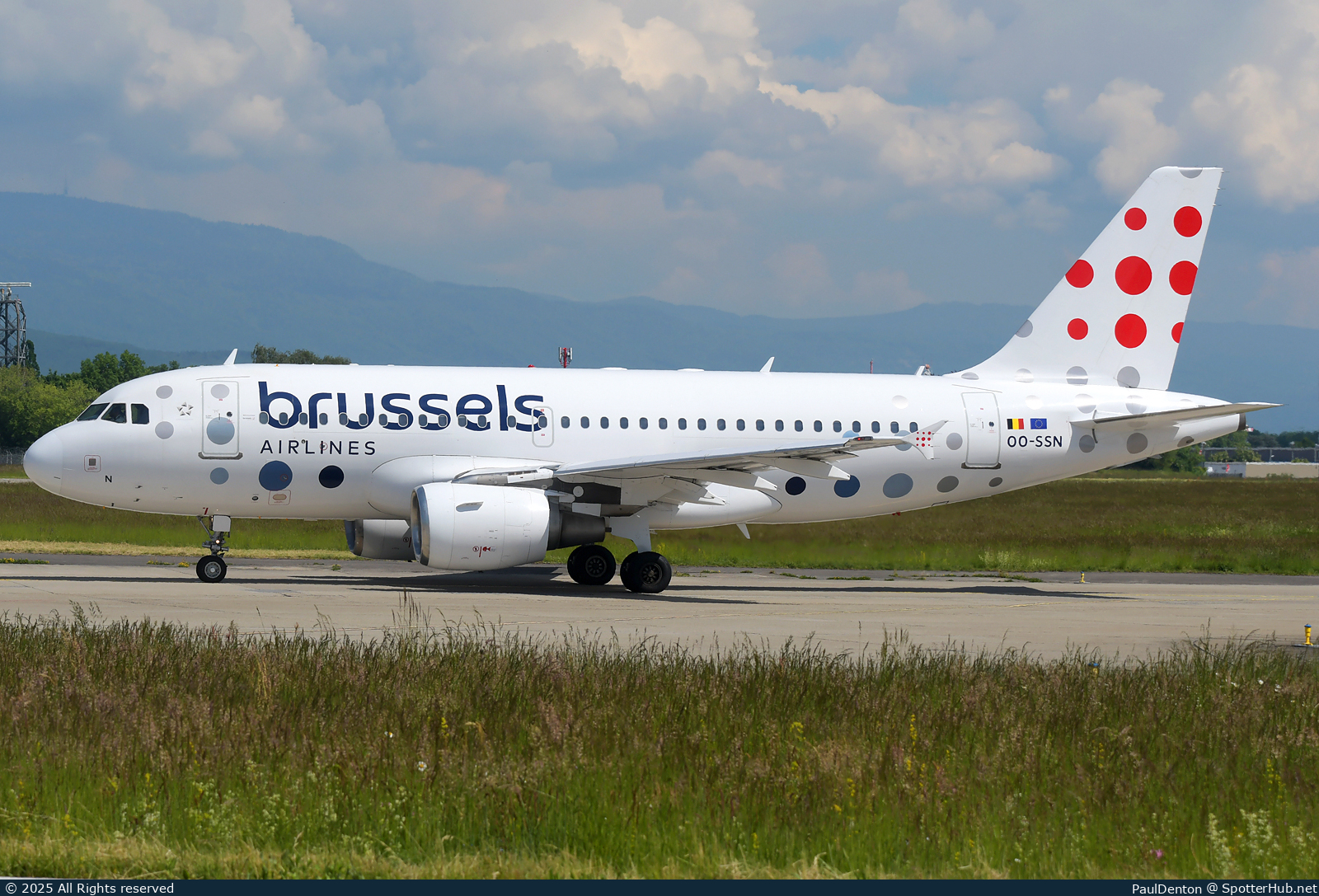 Photo of OO-SSN - Airbus A319-112 operated by Brussels Airlines