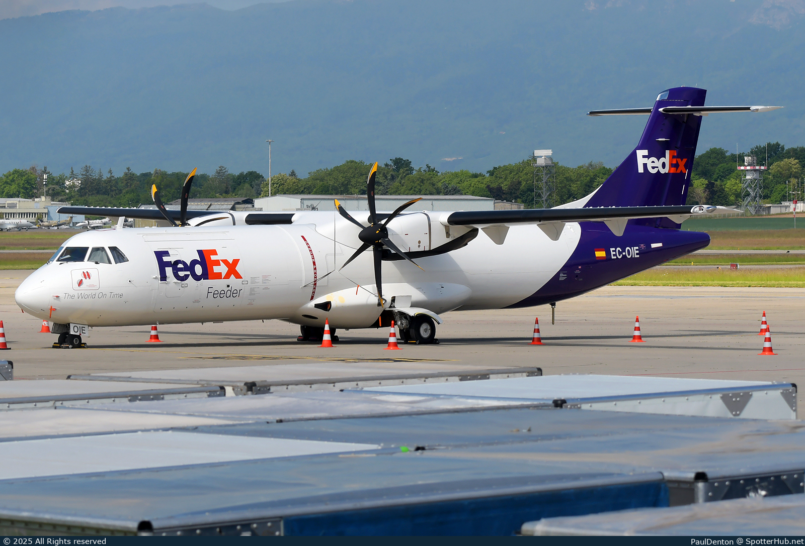 Photo of EC-OIE - ATR 72-600(F) operated by FedEx Feeder (opb Swiftair)