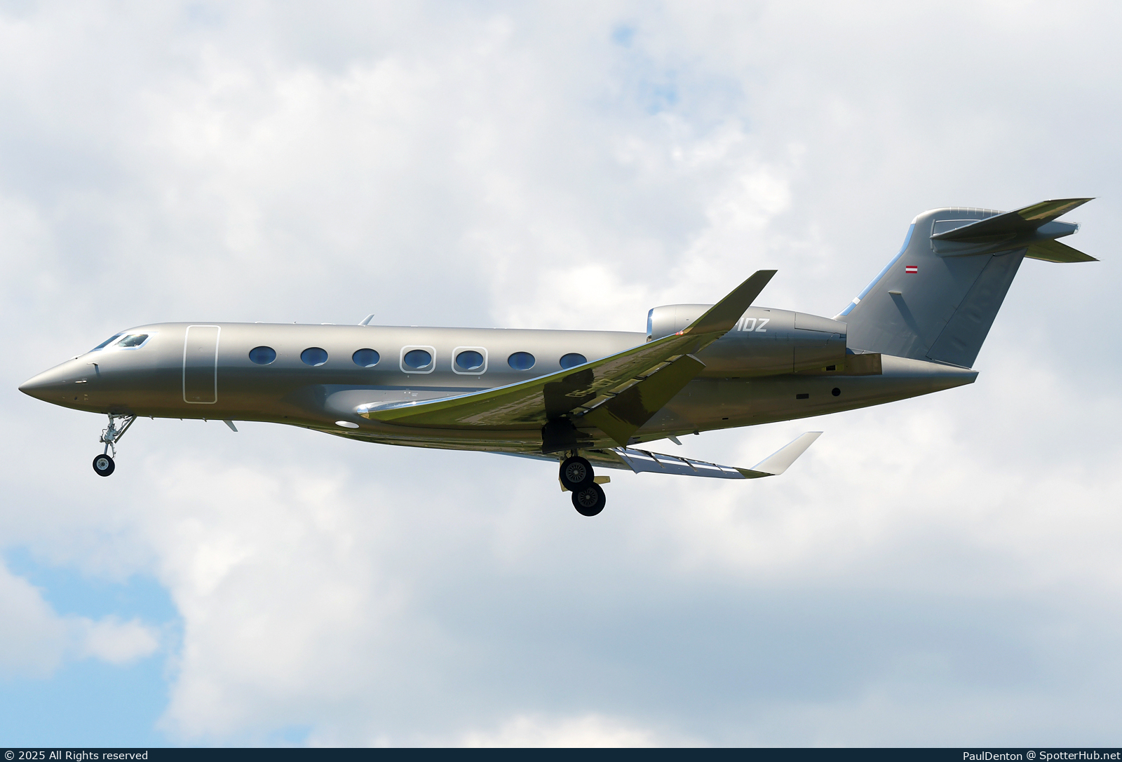 Photo of OE-IDZ - Gulfstream G500 operated by Sparfell Luftfahrt