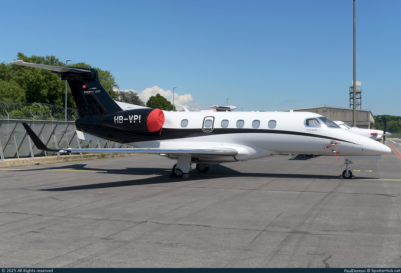 Photo of HB-VPI - Embraer Phenom 300E operated by Swiss Private Jet