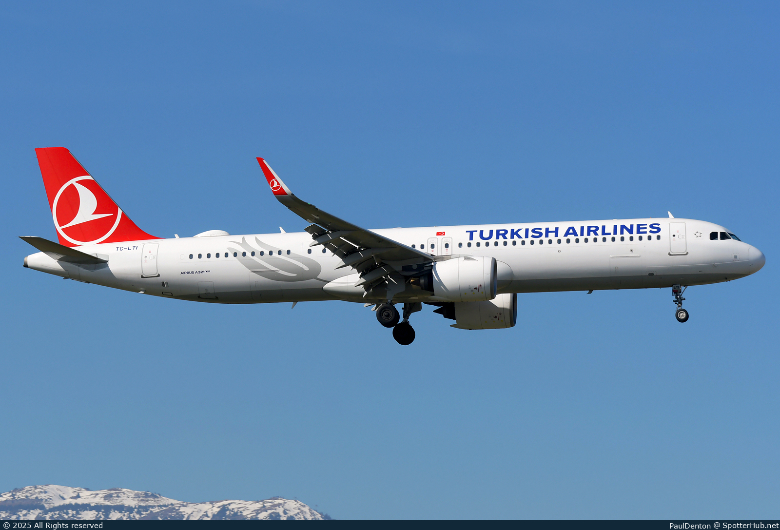 Photo of TC-LTI - Airbus A321-271NX operated by Turkish Airlines