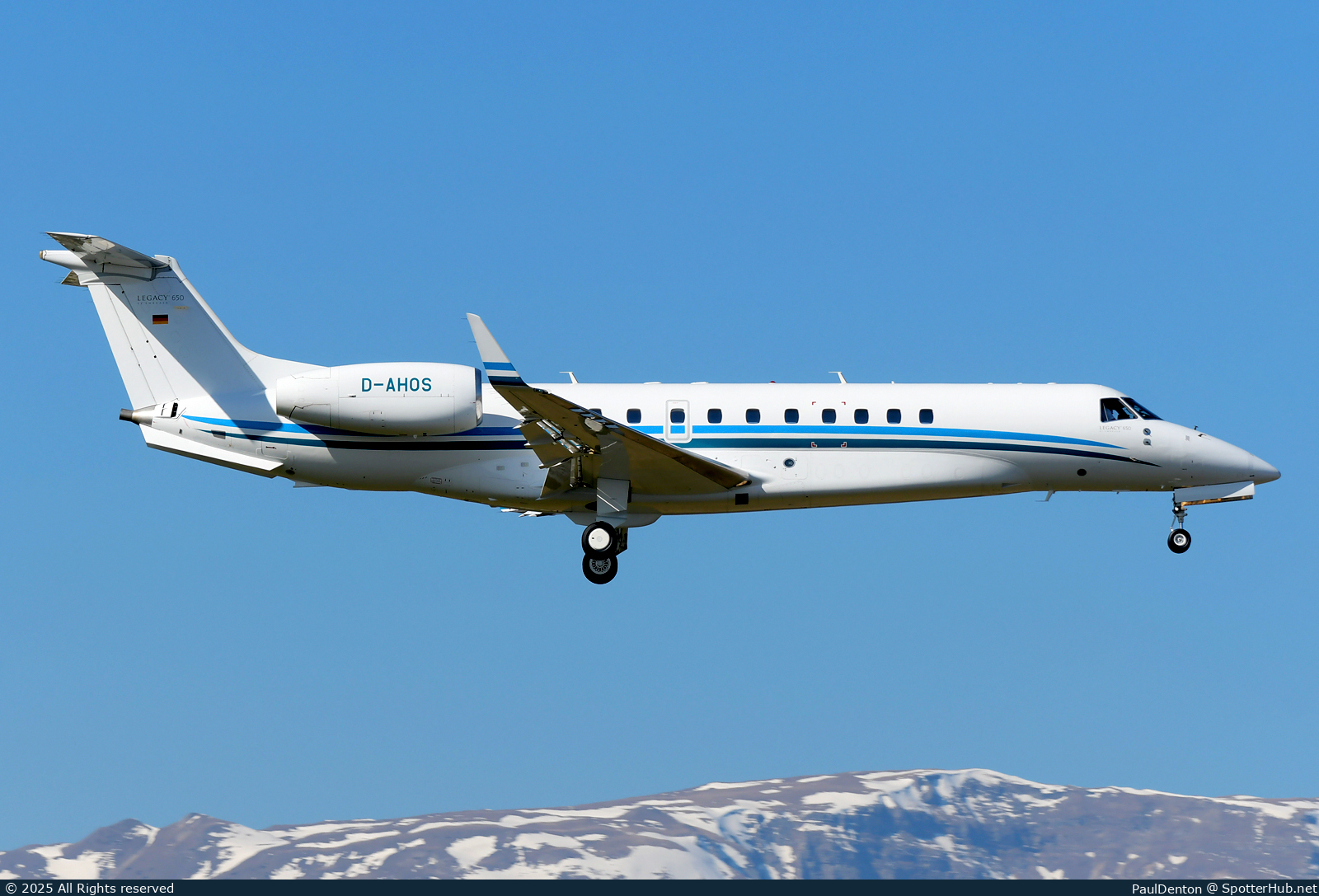 Photo of D-AHOS - Embraer Legacy 650 operated by VistaJet Germany