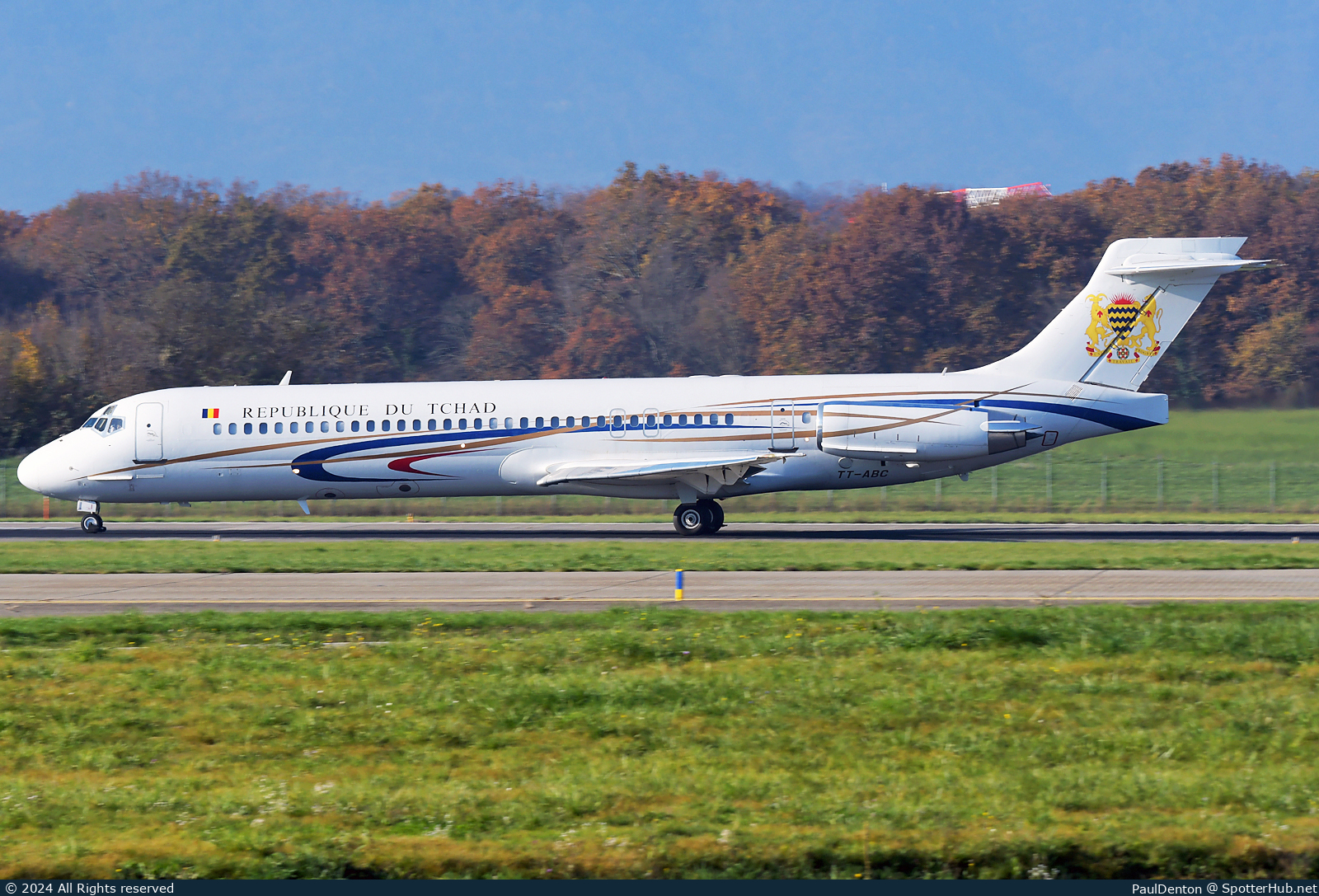 Photo of TT-ABC - McDonnell Douglas MD-87 operated by Government of Chad