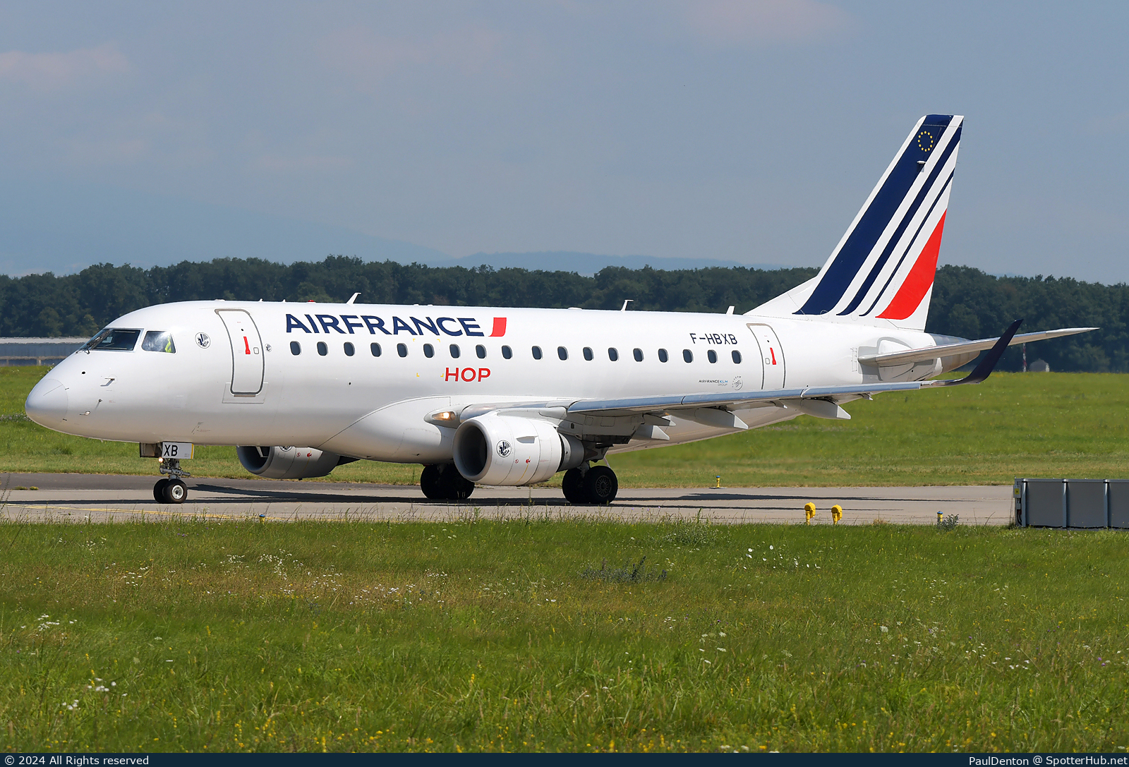 Photo of F-HBXB - Embraer ERJ-170STD operated by Air France HOP
