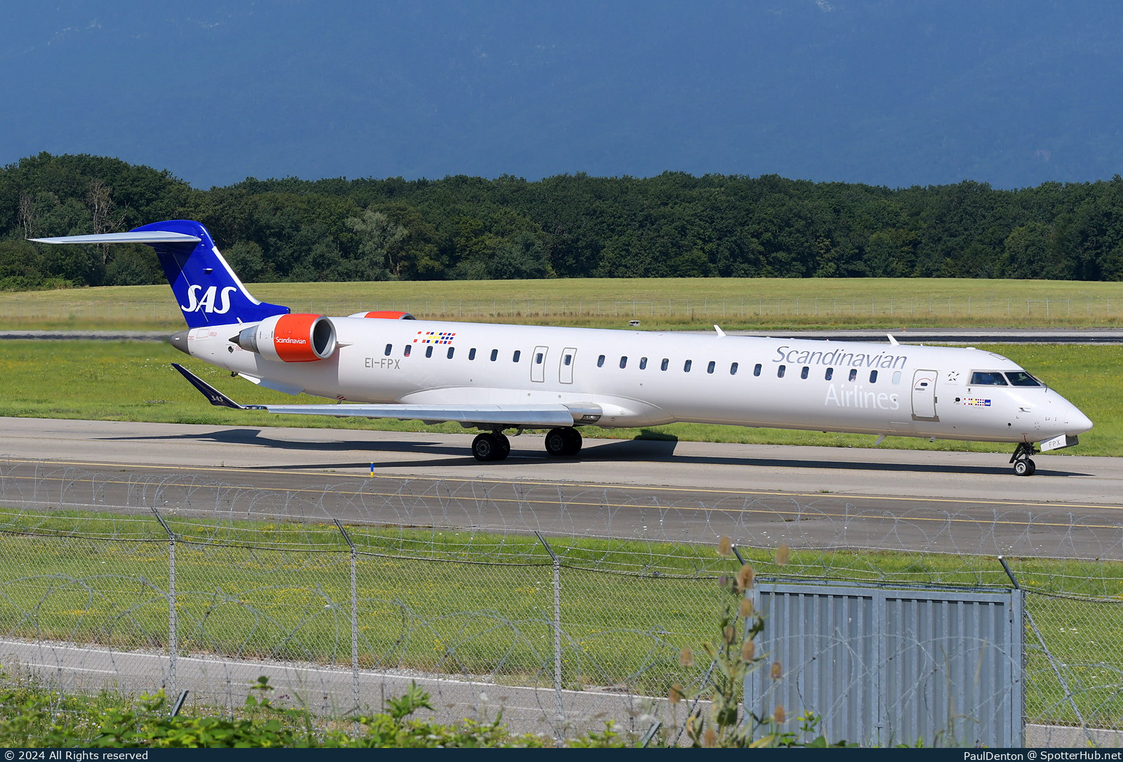 Photo of EI-FPX - Bombardier CRJ-900LR operated by SAS Scandinavian Airlines (opb CityJet)