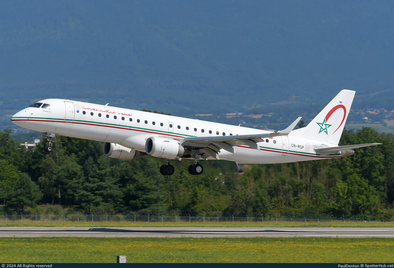 Photo of CN-RGP - Embraer ERJ-190AR operated by Royal Air Maroc