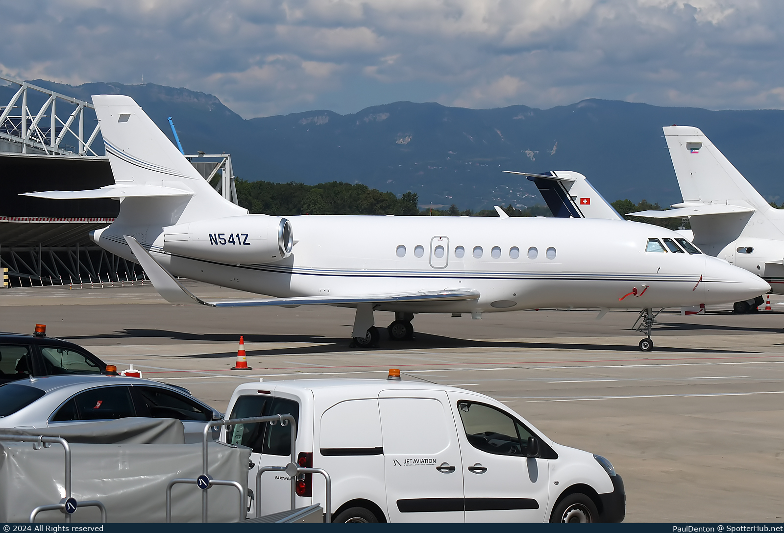 Photo of N541Z - Dassault Falcon 2000EX operated by Private