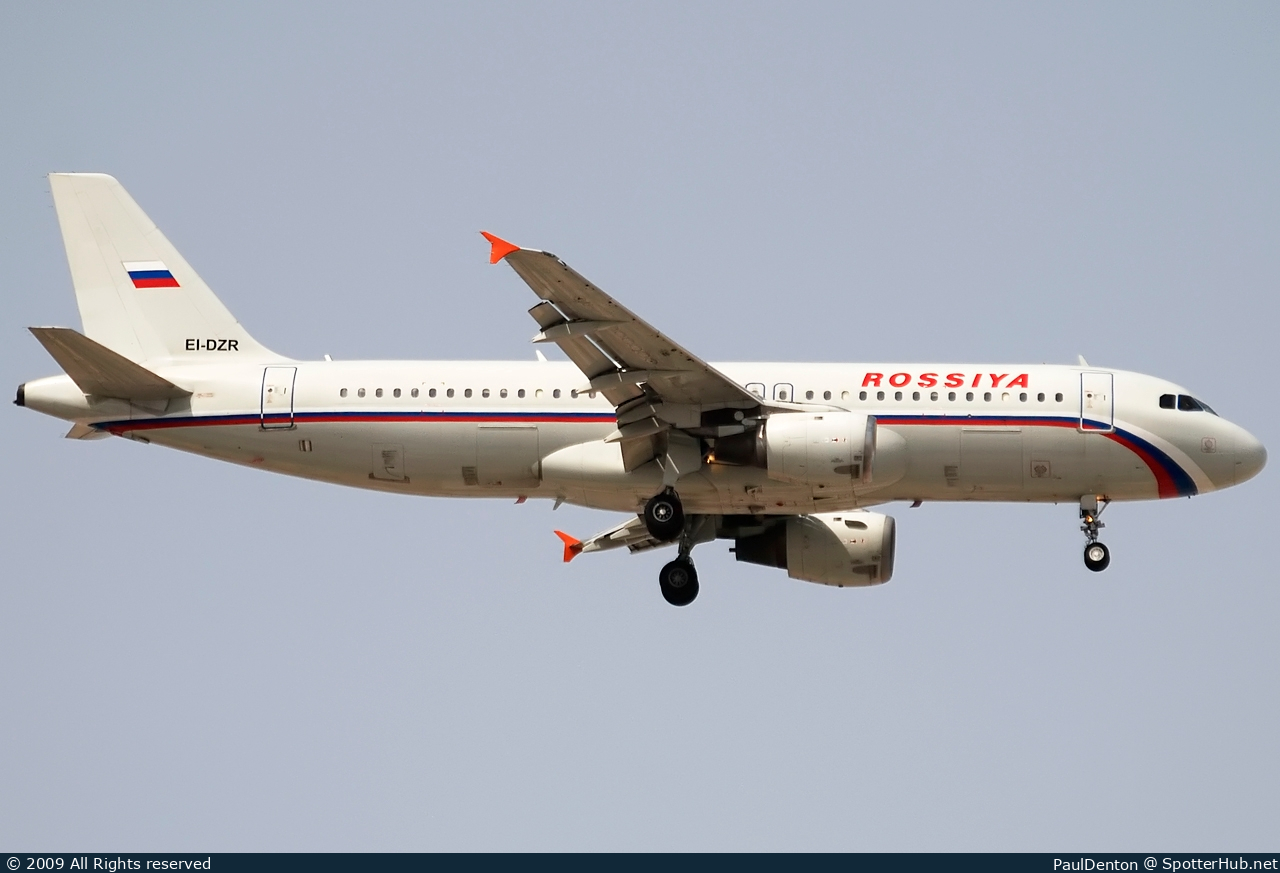 Photo of EI-DZR - Airbus A320-212 operated by Rossiya Airlines
