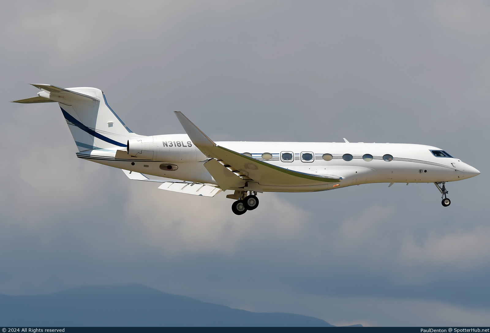 Photo of N318LS - Gulfstream G650ER operated by Private
