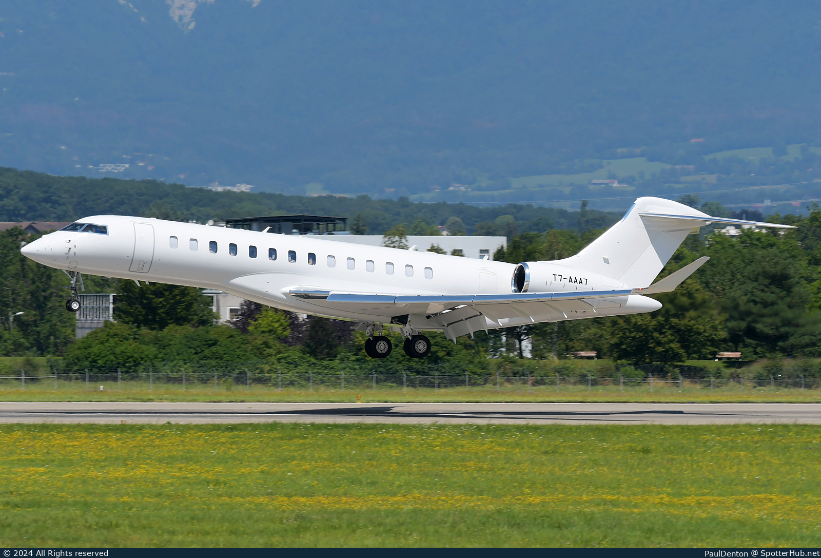 Photo of T7-AAA7 - Bombardier Global 7500 operated by Global Jet IOM