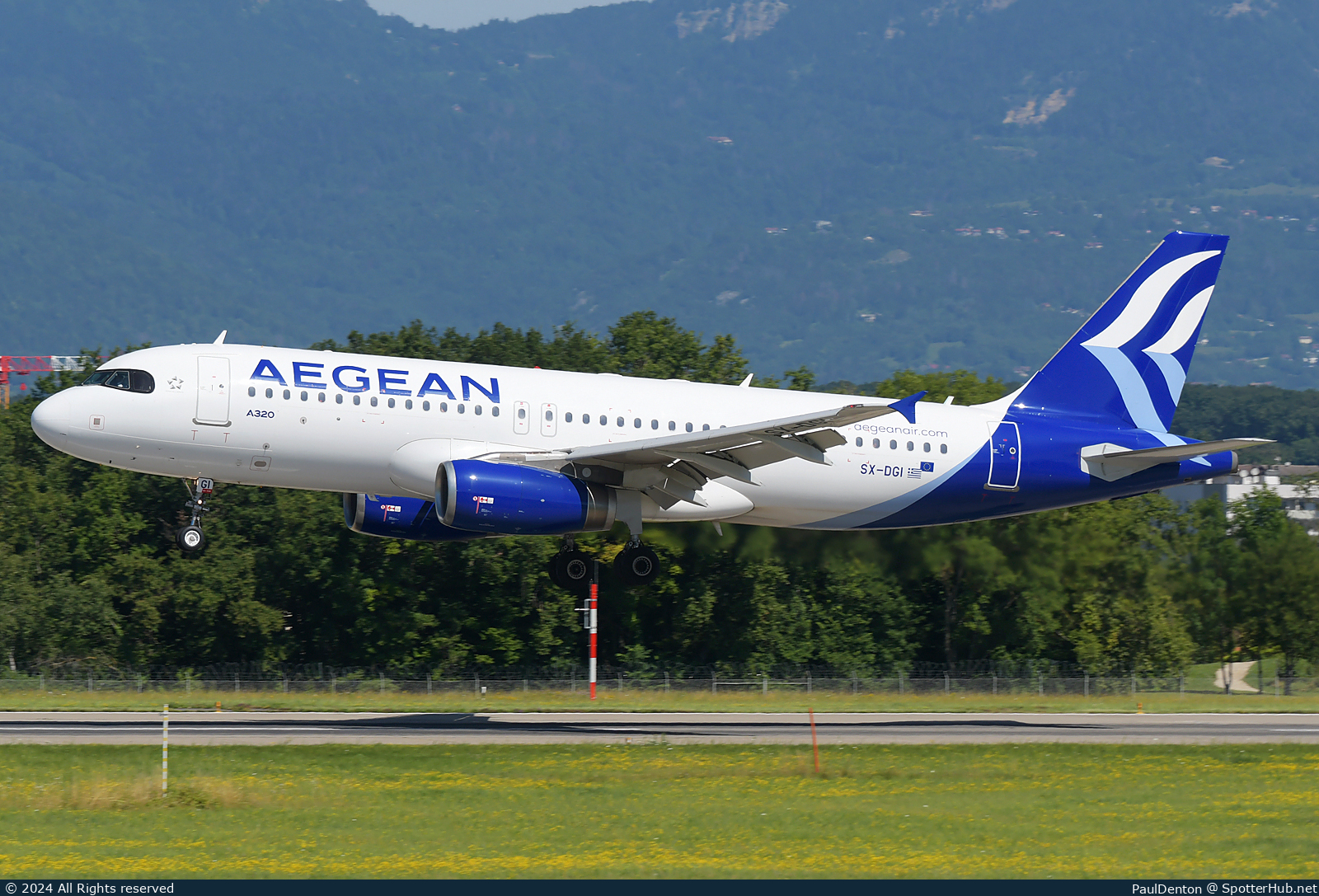 Photo of SX-DGI - Airbus A320-232 operated by Aegean Airlines