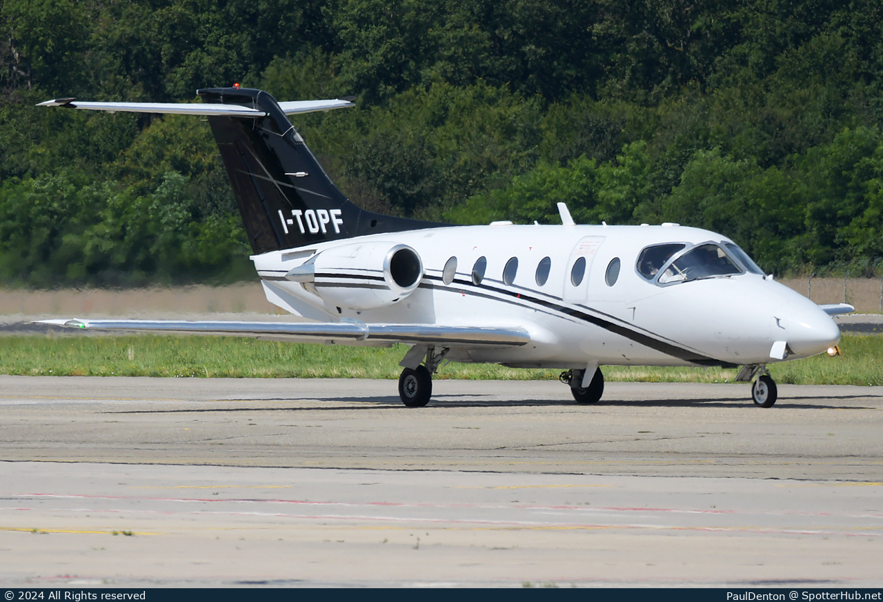 Photo of I-TOPF - Hawker Beechcraft 400A operated by TopJet Executive