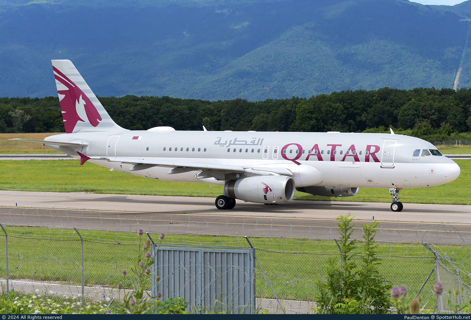 Photo of A7-AAG - Airbus A320-232 operated by Qatar Amiri Flight