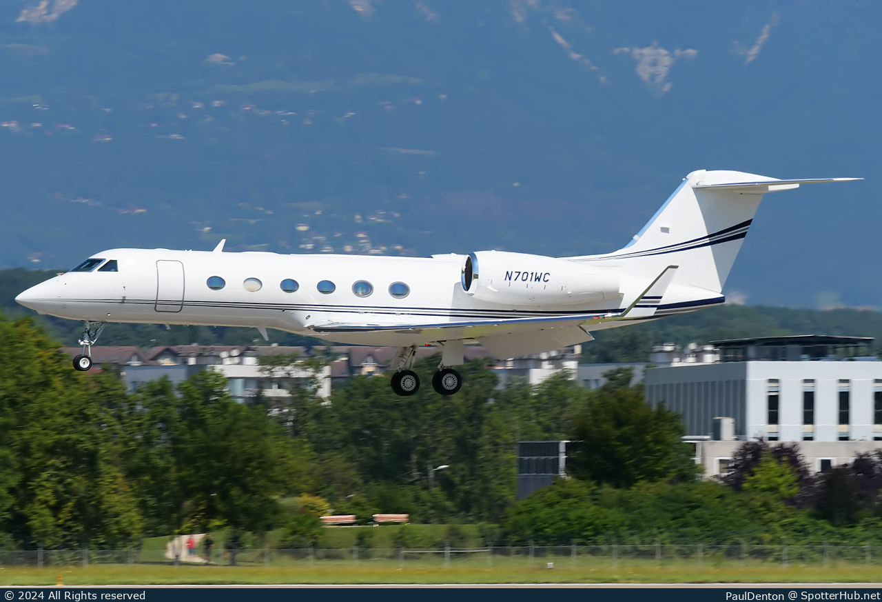 Photo of N701WC - Gulfstream GIV-X (G450) operated by Private