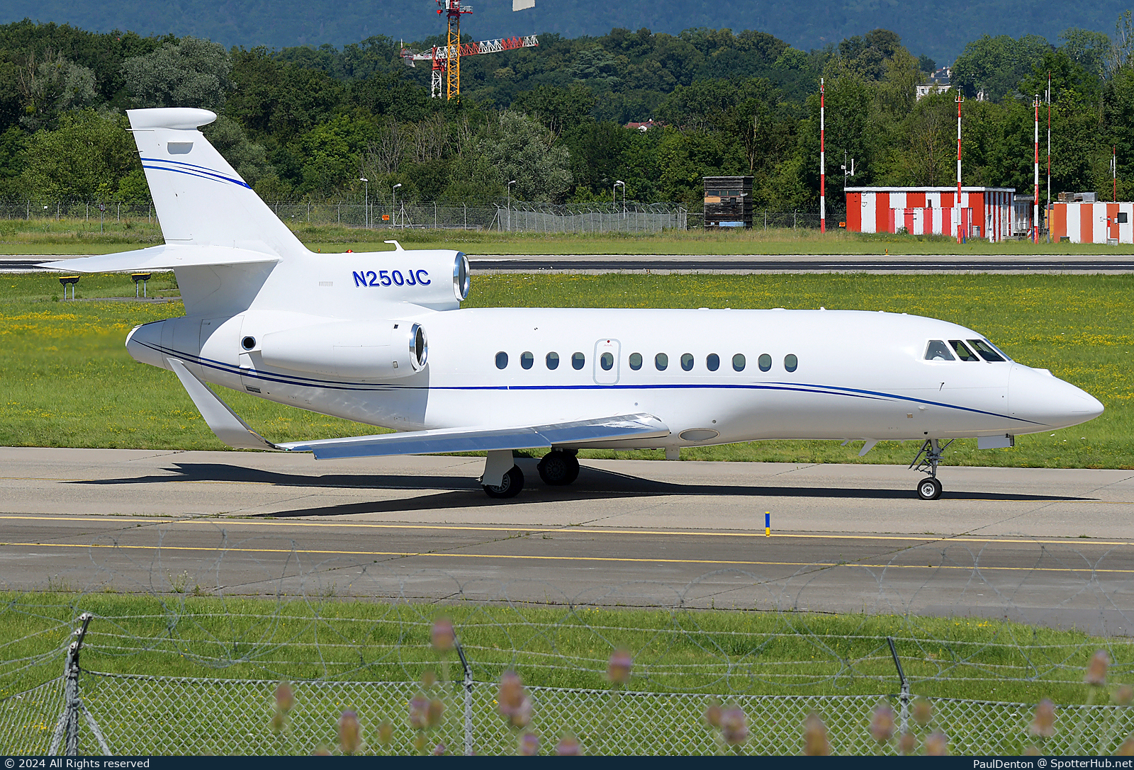 Photo of N250JC - Dassault Falcon 900EX operated by Solairus Aviation