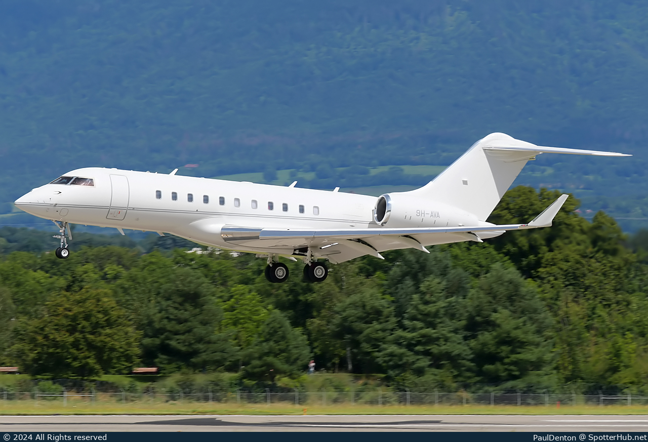 Photo of 9H-AVA - Bombardier Global 5000 operated by Maleth-Aero
