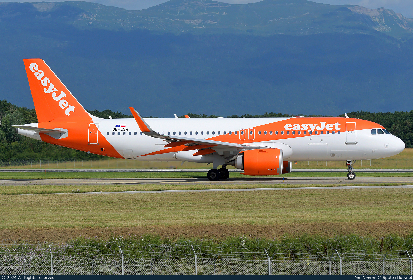 Photo of OE-LSR - Airbus A320-251N operated by easyJet Europe