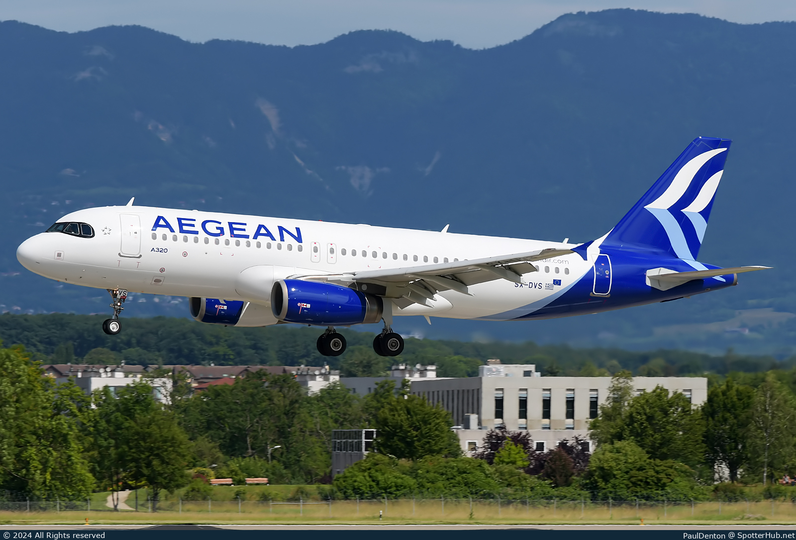 Photo of SX-DVS - Airbus A320-232 operated by Aegean Airlines