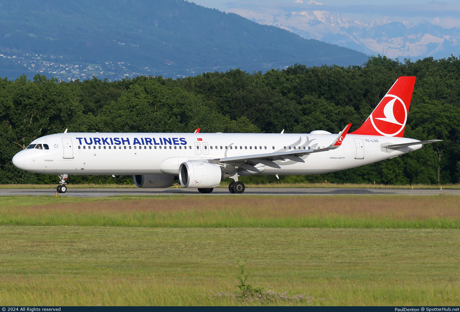 Photo of TC-LSG - Airbus A321-271NX operated by Turkish Airlines