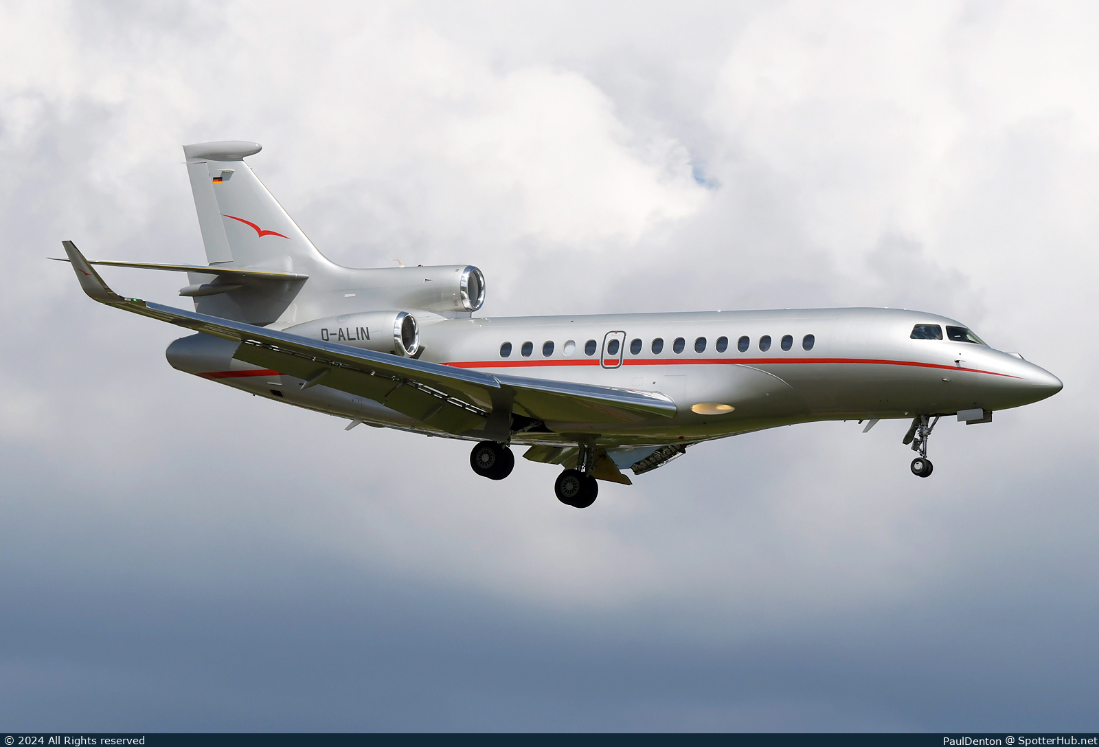 Photo of D-ALIN - Dassault Falcon 7X operated by VistaJet Germany