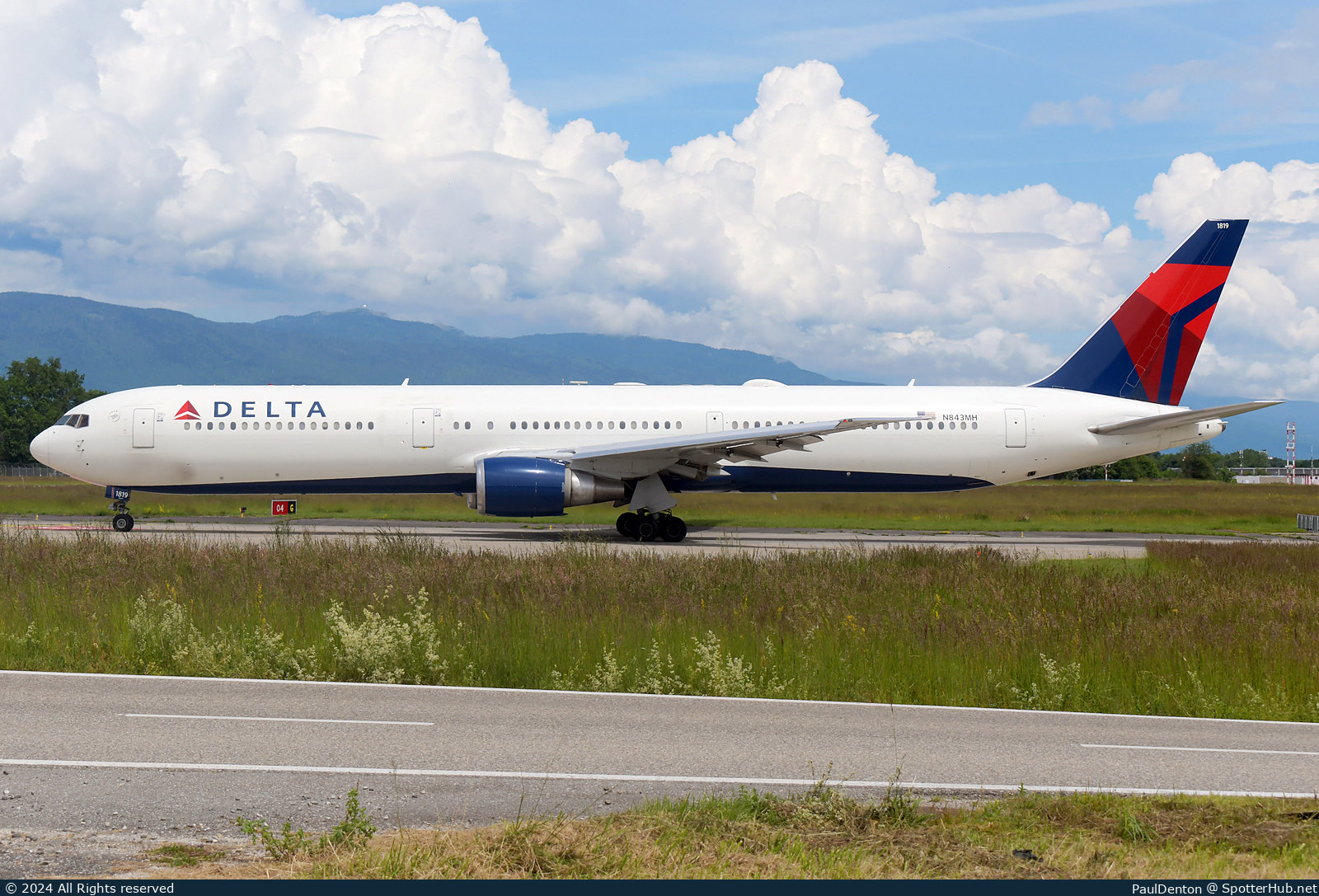 Photo of N843MH - Boeing 767-432(ER) operated by Delta Air Lines