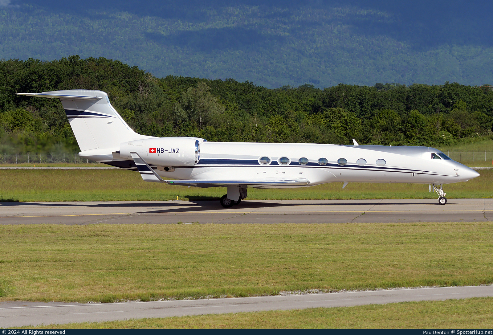 Photo of HB-JAZ - Gulfstream GV-SP (G550) operated by Jet Aviation Business Jets