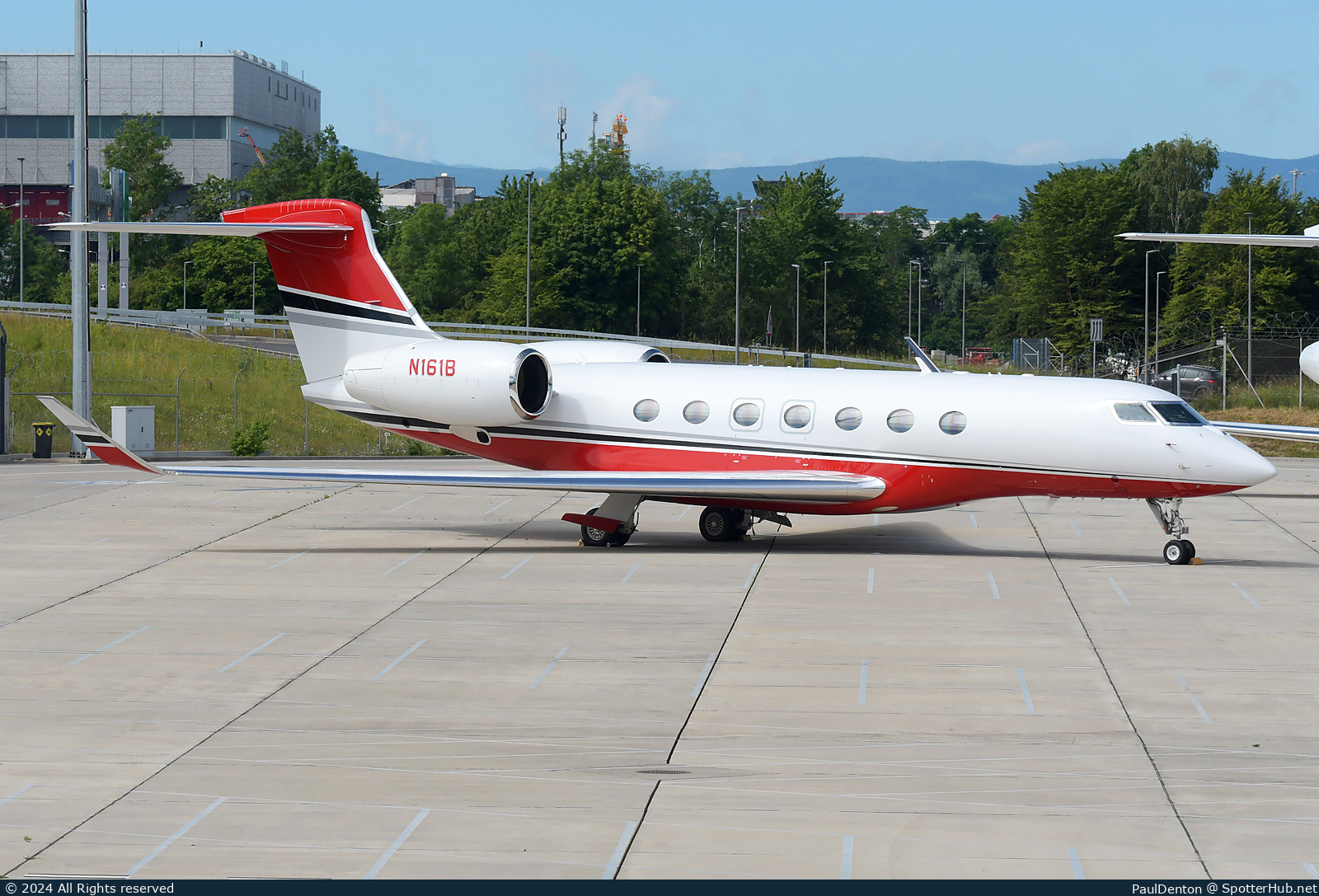 Photo of N161B - Gulfstream G600 operated by Honeywell International Inc.