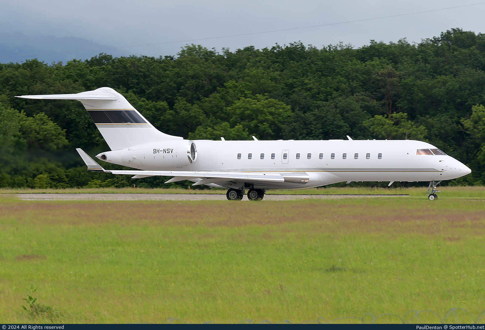 Photo of 9H-NSV - Bombardier Global Express operated by Av8Jet Charter
