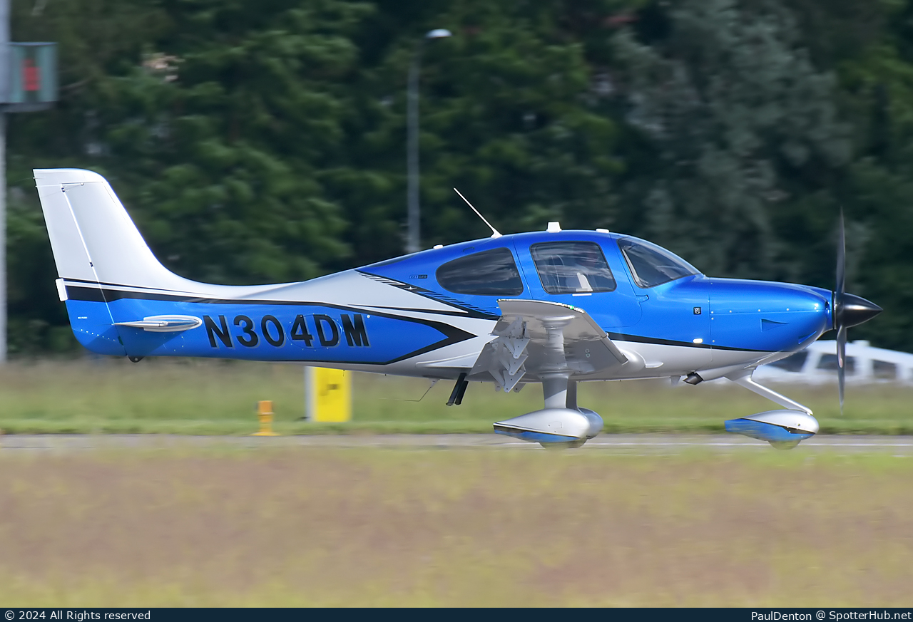 Photo of N304DM - Cirrus SR22T G7 GTS operated by Private