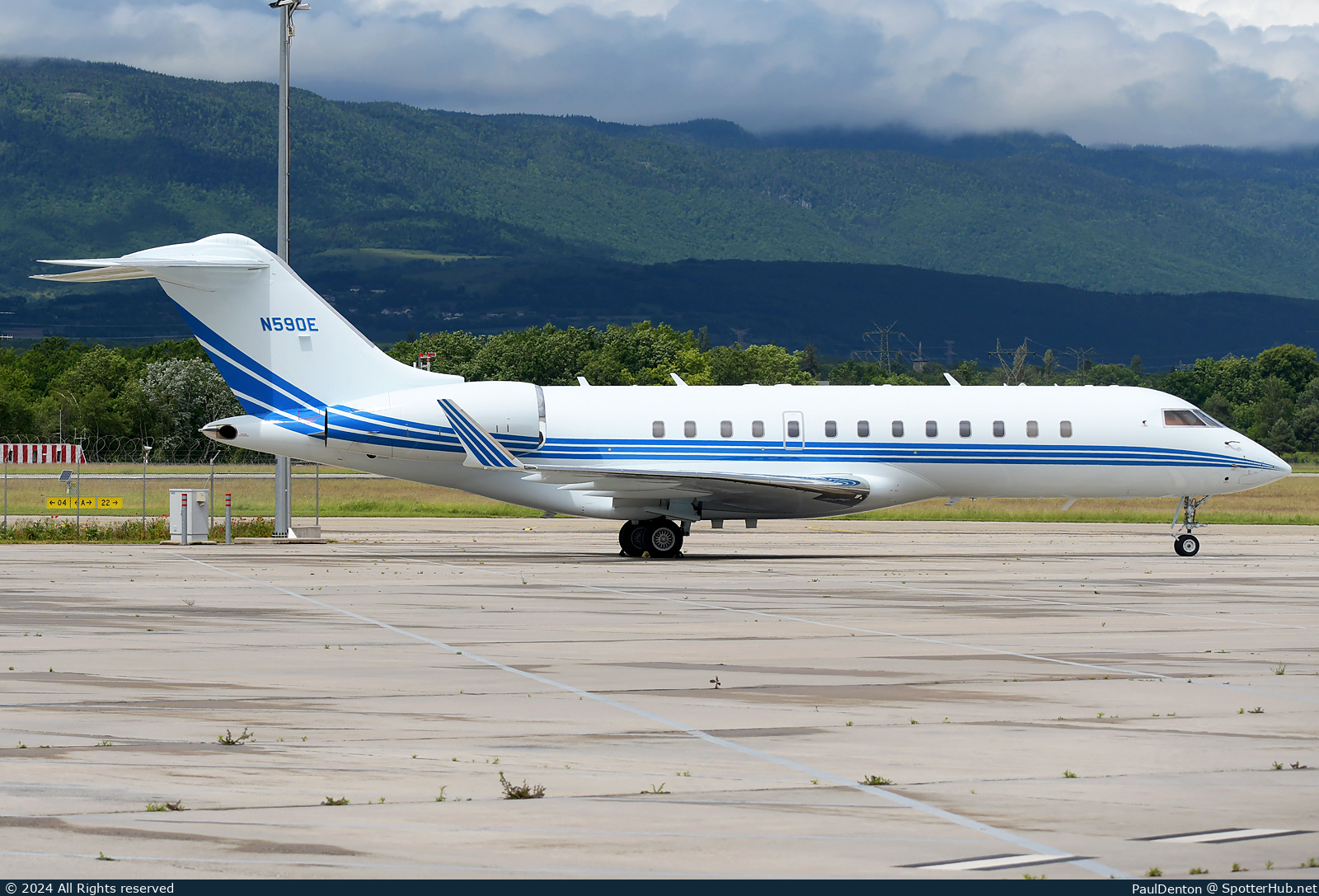 Photo of N590E - Bombardier Global Express operated by Adient