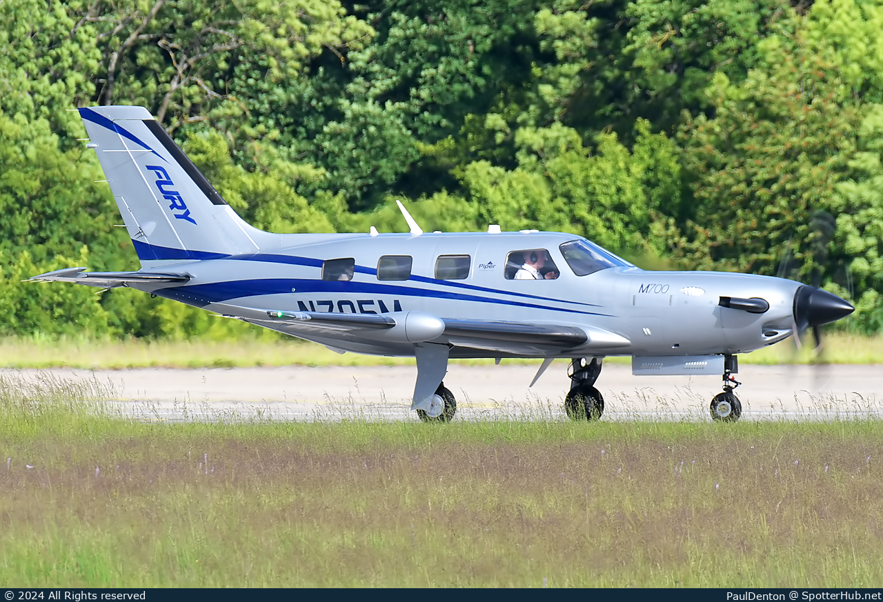 Photo of N705M - Piper PA-46-701TP M700 Fury operated by Private
