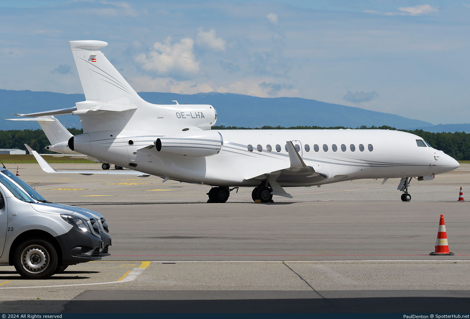 Photo of OE-LHA - Dassault Falcon 7X operated by Sparfell Luftfahrt