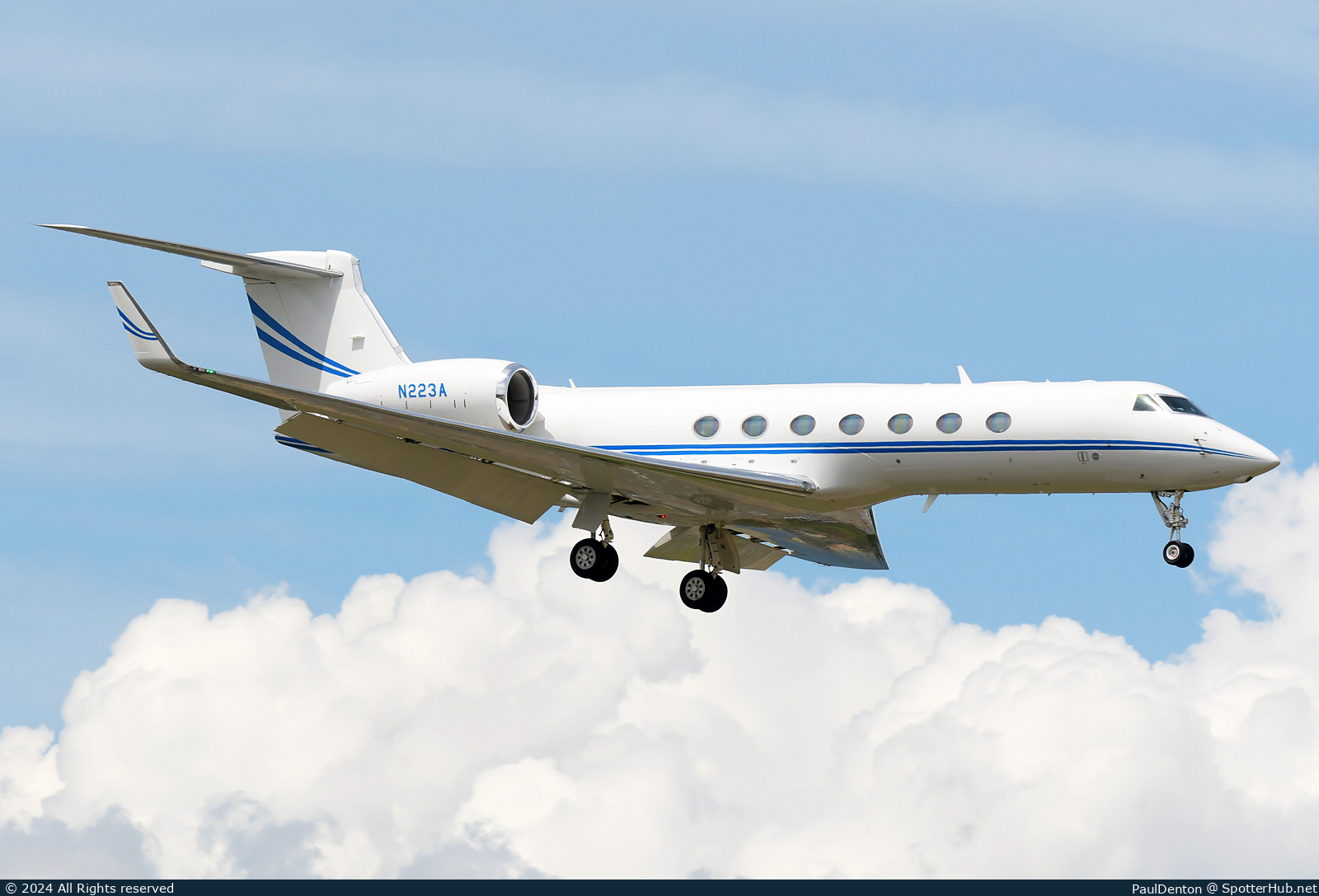 Photo of N223A - Gulfstream GV-SP (G550) operated by Executive Jet Management