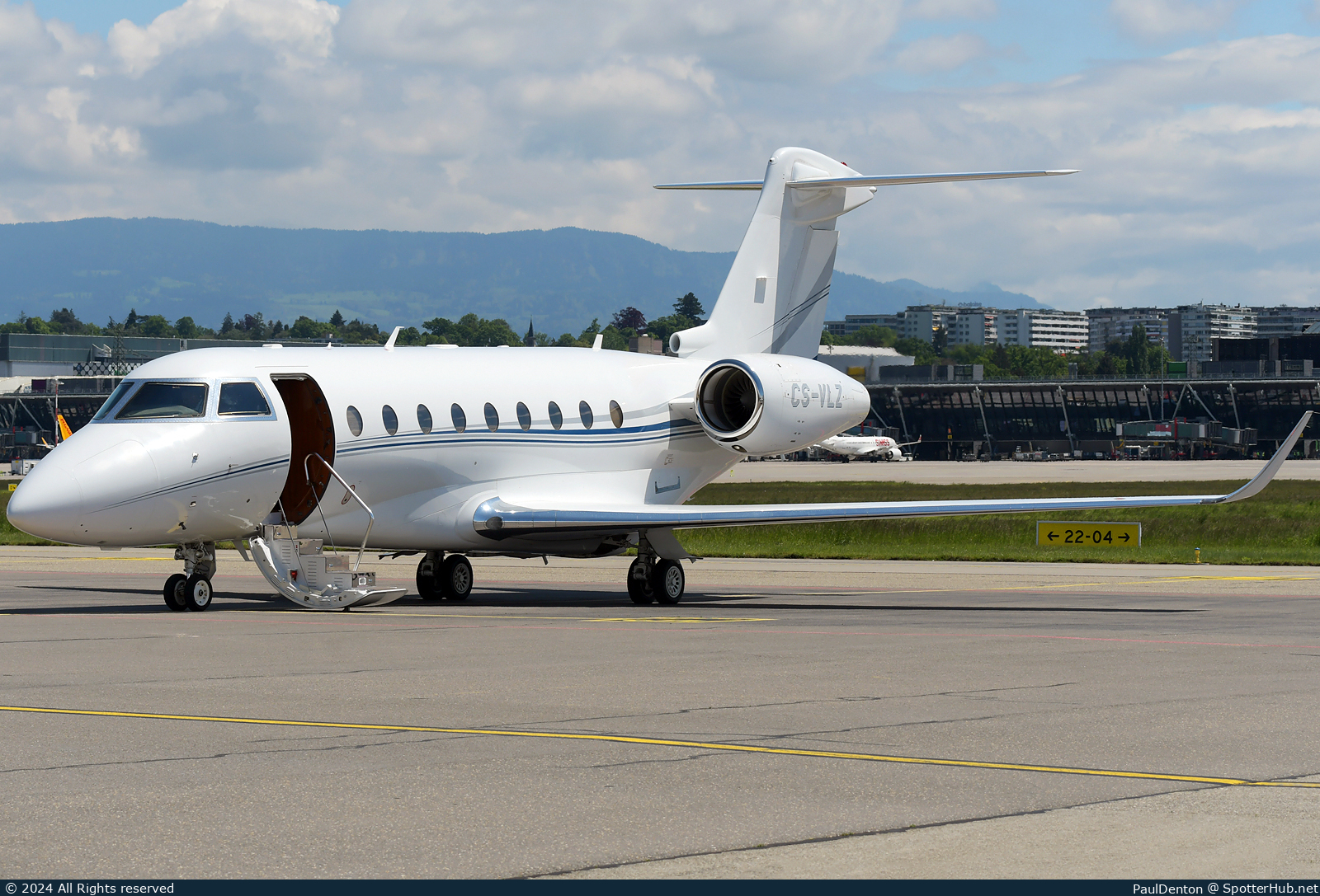 Photo of CS-VLZ - Gulfstream G280 operated by Executive Jet Management Europe