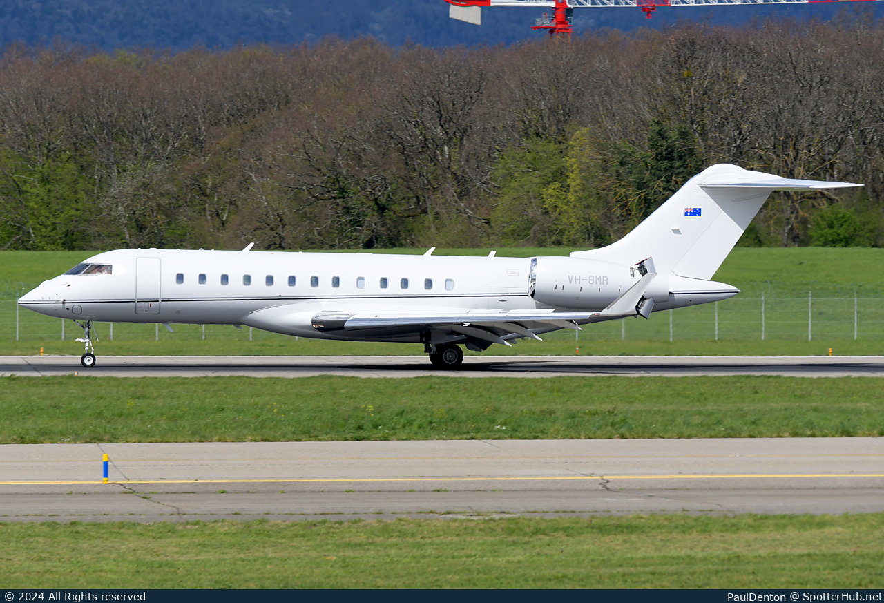 Photo of VH-8MR - Bombardier Global 6000 operated by Business Aviation Solutions