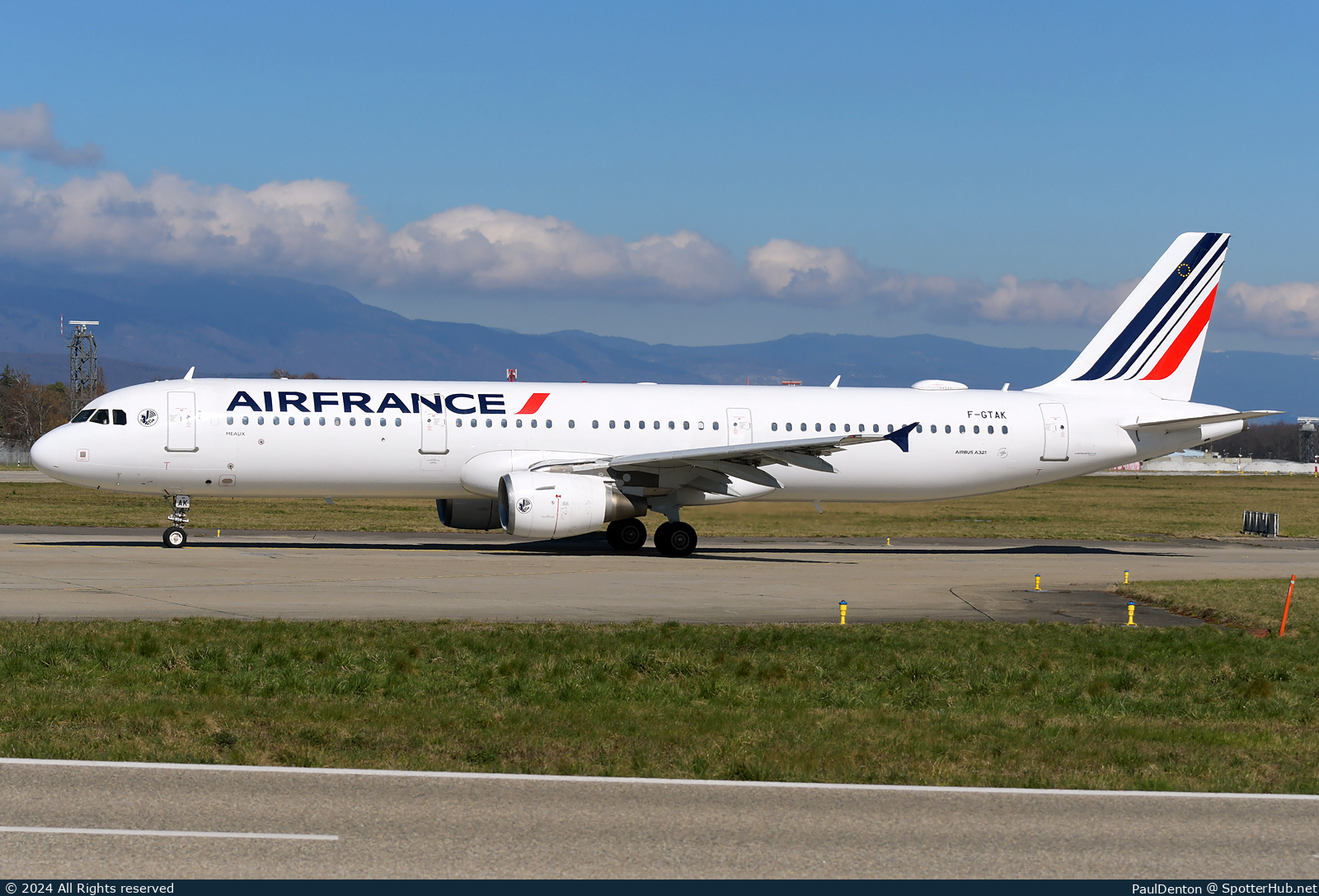 Photo of F-GTAK - Airbus A321-212 operated by Air France