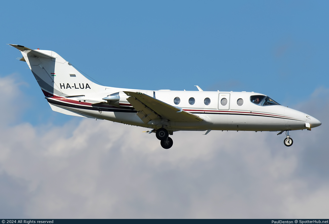 Photo of HA-LUA - Hawker Beechcraft 400XP operated by Fly-Coop