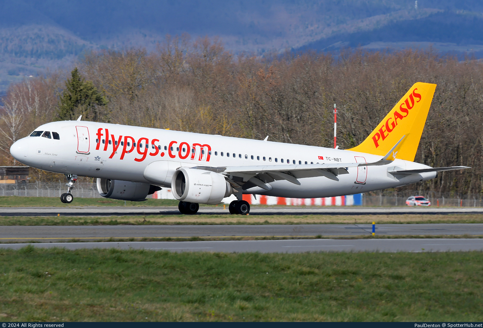 Photo of TC-NBT - Airbus A320-251N operated by Pegasus Airlines