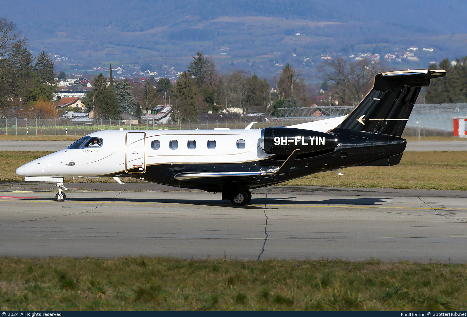 Photo of 9H-FLYIN - Embraer Phenom 300E operated by TAG Aviation Malta