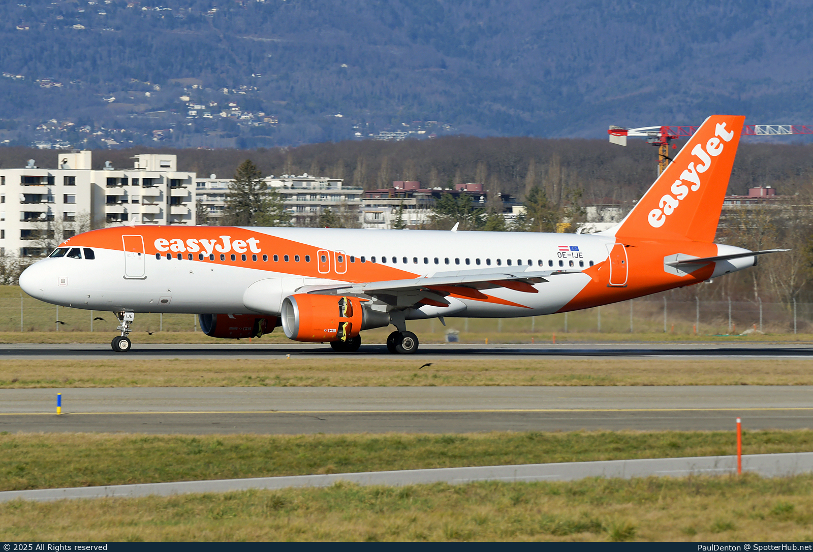 Photo of OE-IJE - Airbus A320-214 operated by easyJet Europe