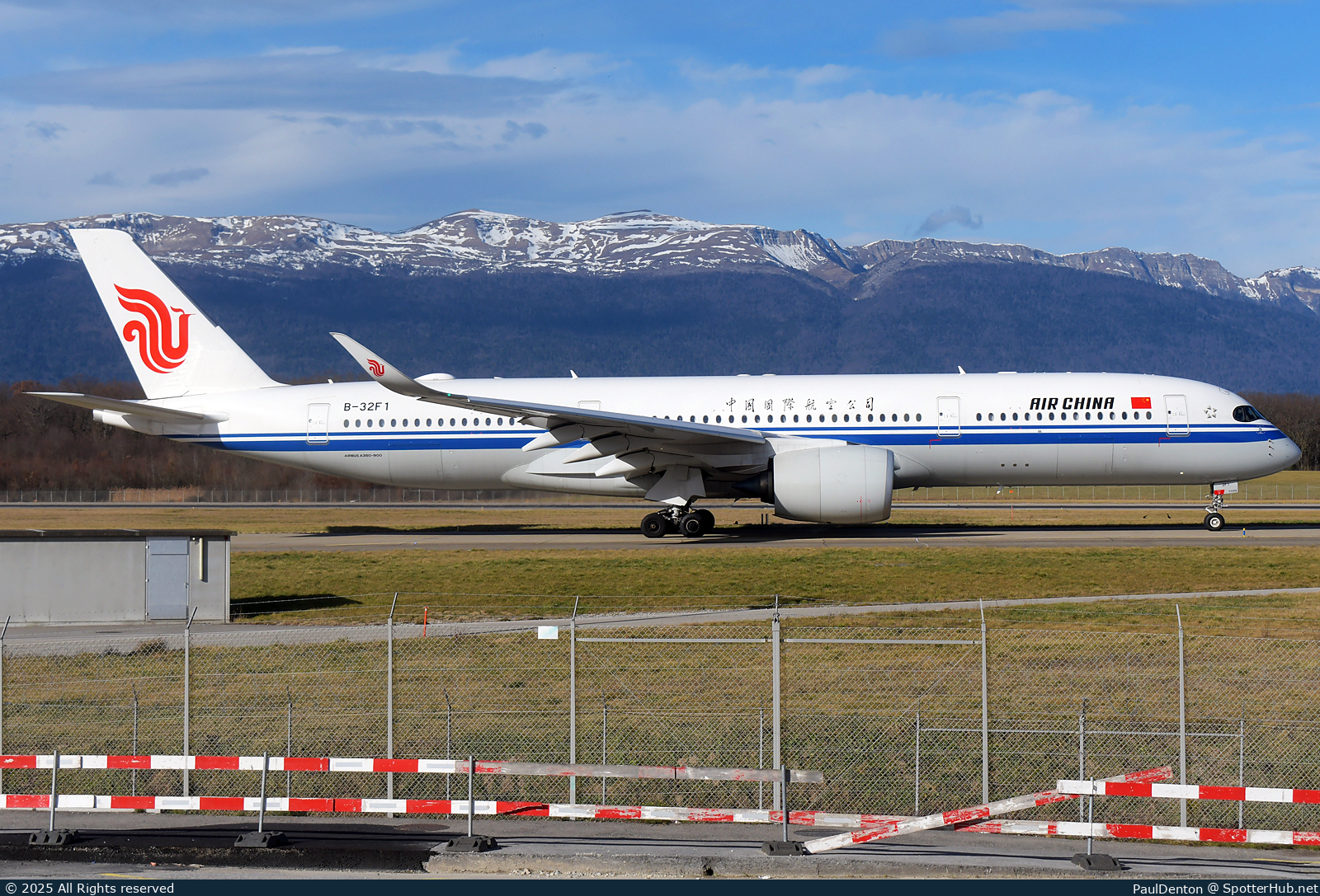 Photo of B-32F1 - Airbus A350-941 operated by Air China