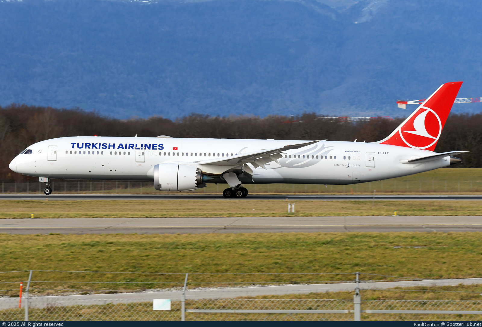 Photo of TC-LLF - Boeing 787-9 Dreamliner operated by Turkish Airlines