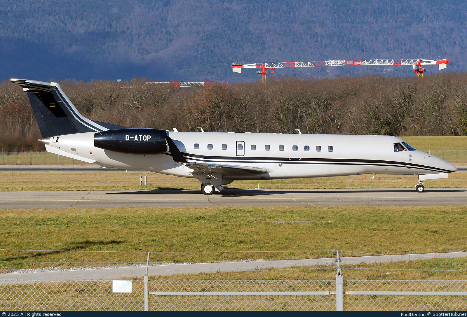 Photo of D-ATOP - Embraer Legacy 650E operated by VistaJet Germany